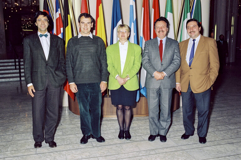 Fotó 1: Group picture of the newly elected Belgian Walloon Socialist Party MEPs. From left to right: Elio DI RUPO, Jose HAPPART, Raymonde DURY, Ernest GLINNE, Claude DESAMA