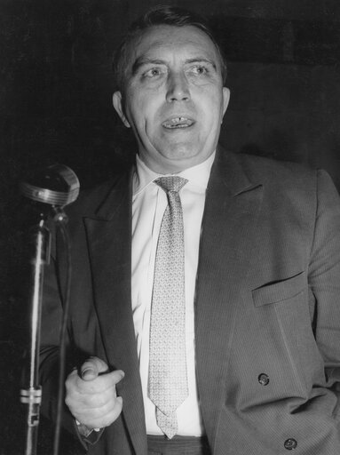 The MEP Ludwig RATZEL during a session in Strasbourg in May 1959.