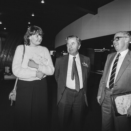 Photo 1 : EP Vice President, Poul MOLLER meets with guests at the European Parliament in Strasbourg