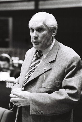 Photo 3 : The MEP Erwin LANGE during a session in Strasbourg on March 1980.