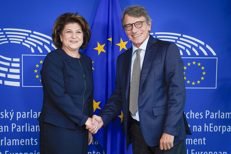 Photo 2 : David SASSOLI, EP President meets with Rovana PLUMB, Commissioner-designate for Transport