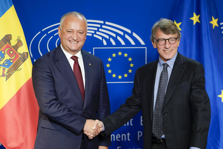 Photo 14 : David SASSOLI - EP President meets with Igor DODON - President of Moldova