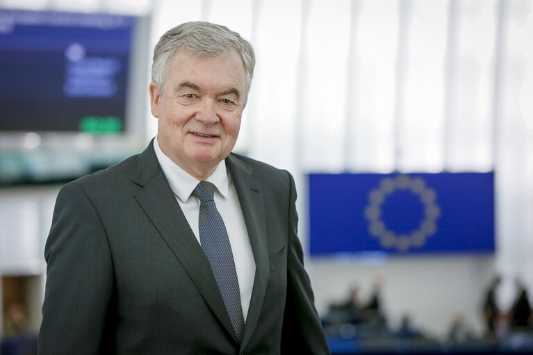 Φωτογραφία 11: Jean-Paul GARRAUD in the EP in Strasbourg