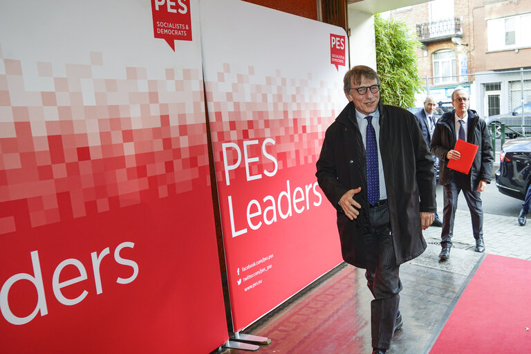 Foto 1: David SASSOLI, EP President, arrives for a European Socialists Party (PES) meeting ahead of a European Summit in Brussels, December 13, 2019