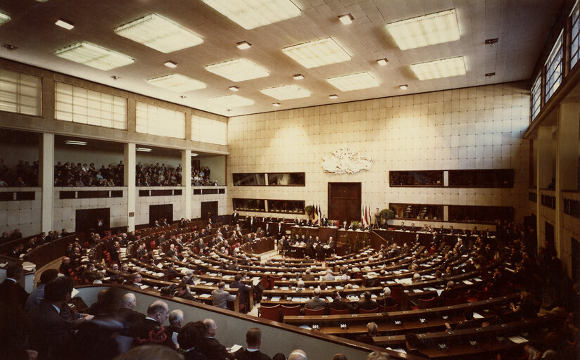 Foto 1: Members of the Parliament attend a plenary session in the hemicycle of the European Parliament in Strasbourg, France, in 1967