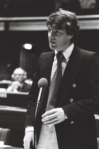 Fotografia 1: The MEP Kent KIRK during a session in Strasbourg in March 1980.