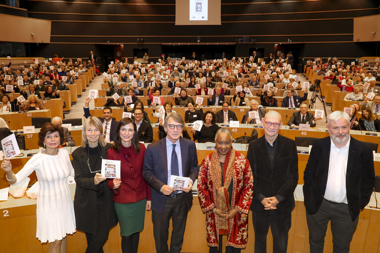 Foto 1: 13th European Book Prize 2019 ceremony- Family picture