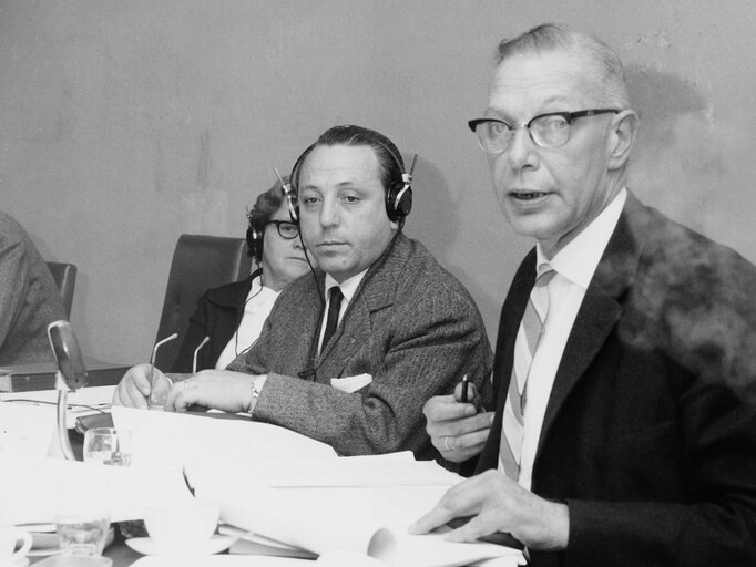 Fotografi 1: The MEP Frederik VAN DIJK during a session in Strasbourg in October 1962.