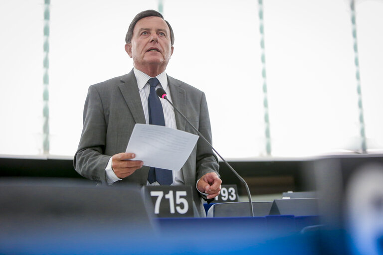 Photo 5: Alfred SANT in the EP in Strasbourg