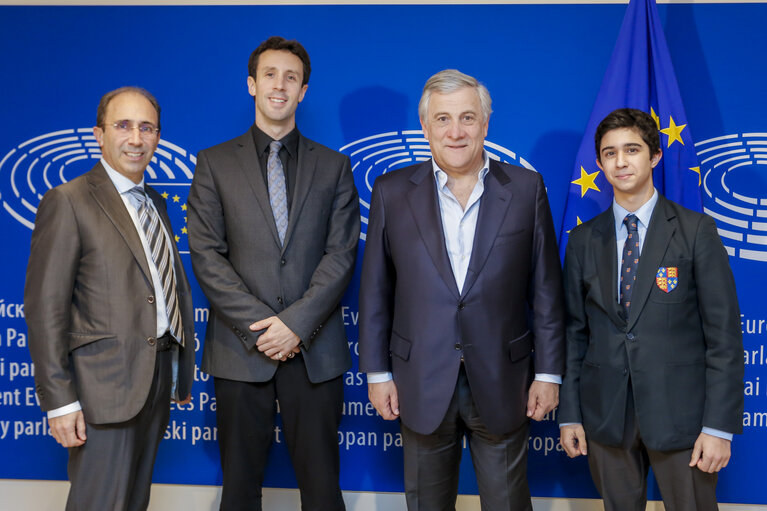 Fotografie 4: Antonio TAJANI - EP President meets with students from Cambridge
