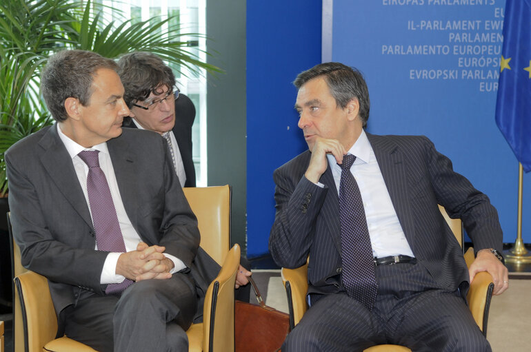 Fotografi 21: French Prime Minister François FILLON visits the EP in Strasbourg