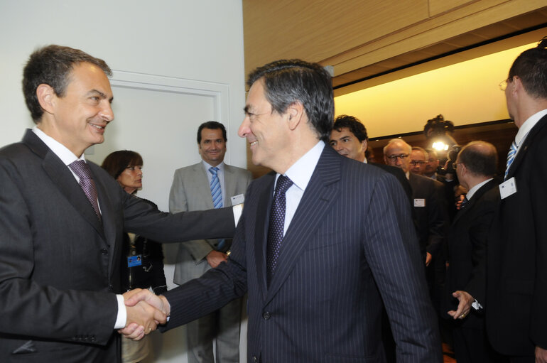 Fotografi 25: French Prime Minister François FILLON visits the EP in Strasbourg