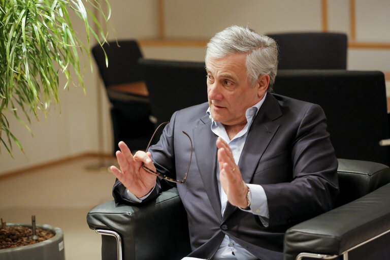 Antonio TAJANI - EP President meets with students from Cambridge