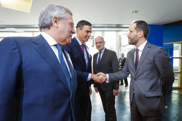 Foto 1: ;Antonio TAJANI, EP President meets with  Pedro SÁNCHEZ PÉREZ-CASTEJÓN, Spanish Prime Minister- Arrival