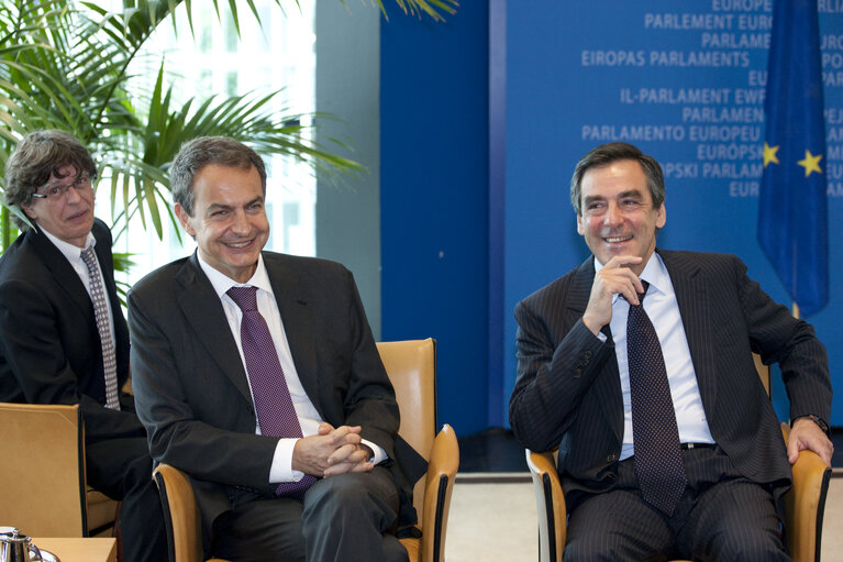 Fotografi 20: French Prime Minister François FILLON visits the EP in Strasbourg