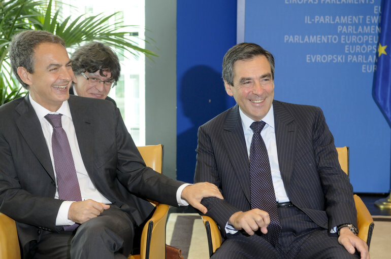 Fotografi 22: French Prime Minister François FILLON visits the EP in Strasbourg