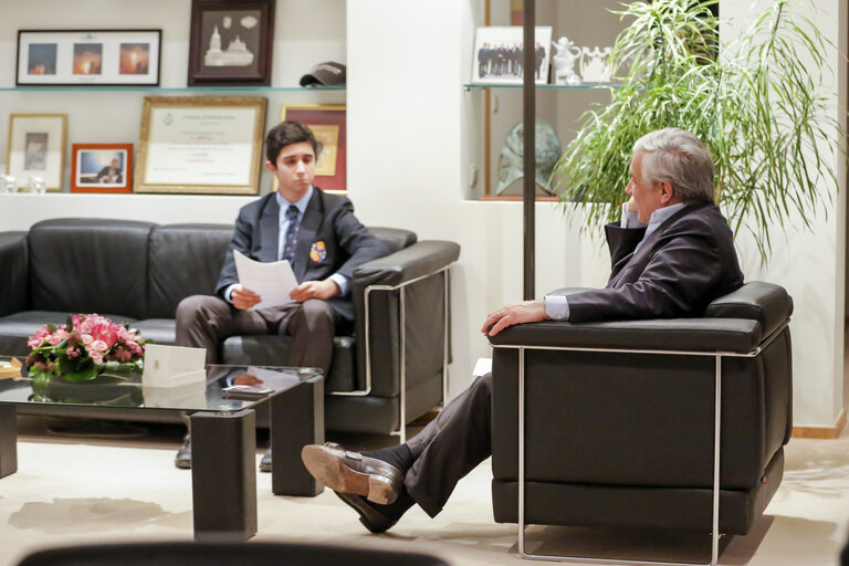 Fotografie 8: Antonio TAJANI - EP President meets with students from Cambridge