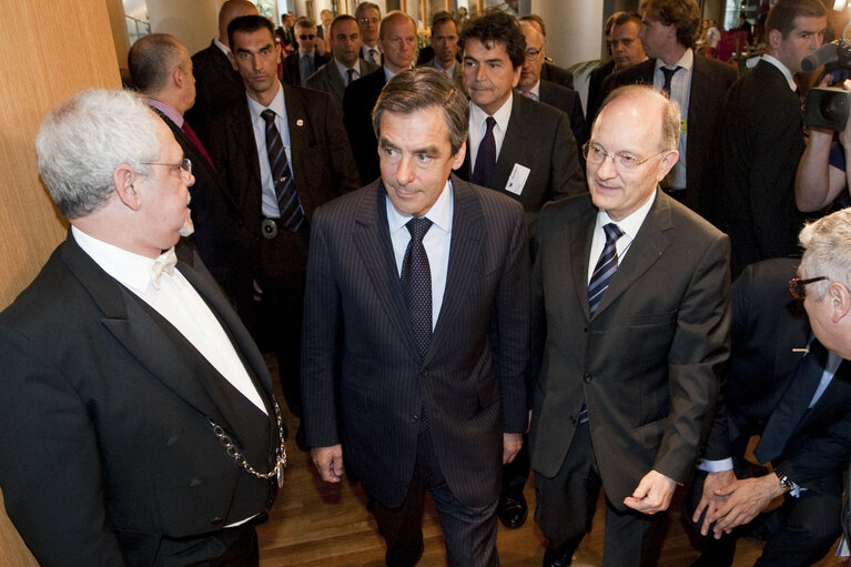 Fotografi 19: French Prime Minister François FILLON visits the EP in Strasbourg