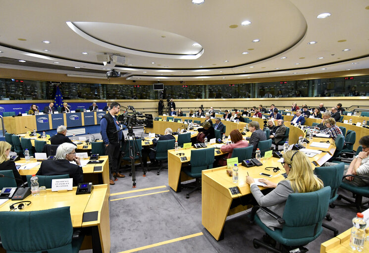 Photo 2: AFCO committee meeting - BREXIT : exchange of views on the state of play of the negotiations with Guy Verhofstadt, Parliament's coordinator for the negotiations on the UK withdrawal from the EU, and with Danuta Huebner, member of the Parliament's Brexit Steering Group