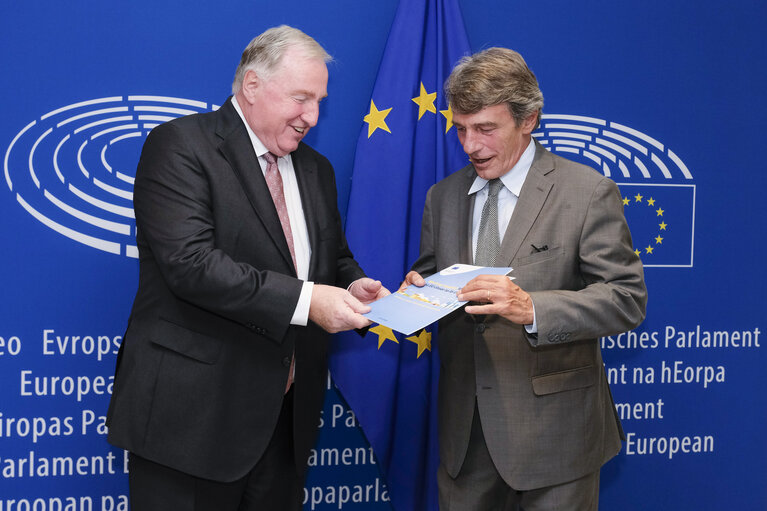 Foto 12: David SASSOLI - EP President meets with Karl Heinz LAMBERTZ - President of the Committee of the Regions at the EP in Brussels