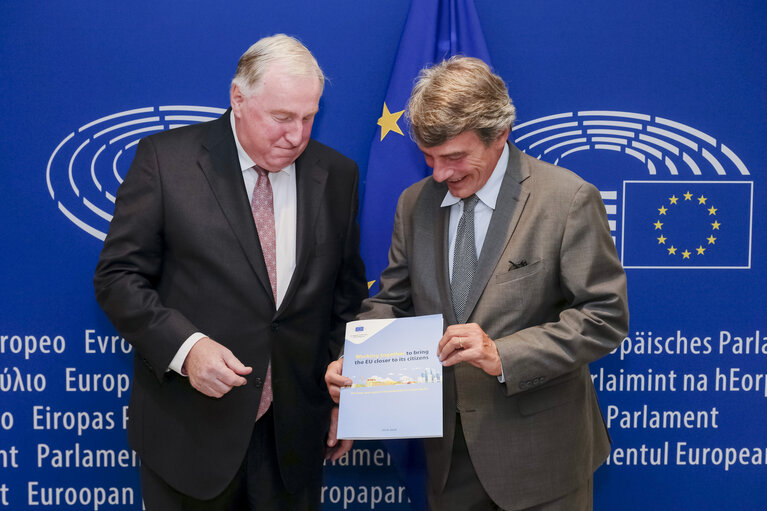 Valokuva 13: David SASSOLI - EP President meets with Karl Heinz LAMBERTZ - President of the Committee of the Regions at the EP in Brussels