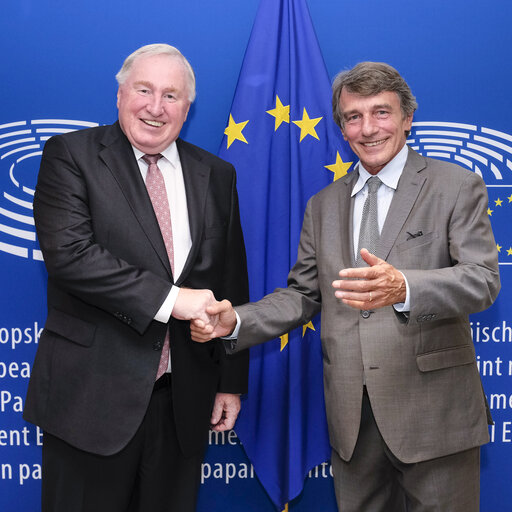 Valokuva 11: David SASSOLI - EP President meets with Karl Heinz LAMBERTZ - President of the Committee of the Regions at the EP in Brussels