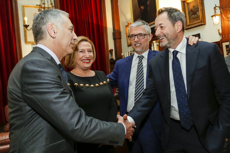 Nuotrauka 7: Antonio TAJANI - EP President meets with former students from Naples military school