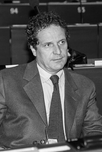 Fotografie 9: Portrait of MEP Jean-Pierre COT during the plenary session at th EP in Strasbourg