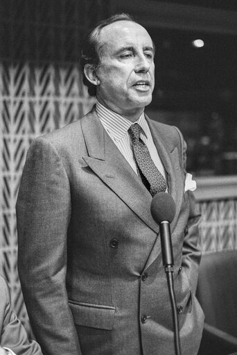 Foto 11: Portrait of MEP Jose Maria RUIZ MATEOS during the plenary session at the EP in Strasbourg