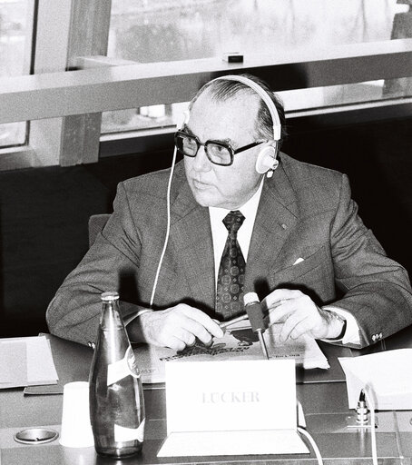 Photo 1 : Portraits of Hans August LÜCKER in March 1977