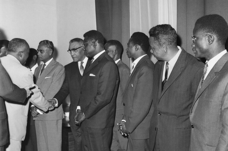 Fotografi 14: Meeting of the permanent joint committee after the EPA Conference with the Parliaments of the African States and Madagascar in Tananarive, Madagascar - 3rd to 5th october 1962 - Presidential Palace