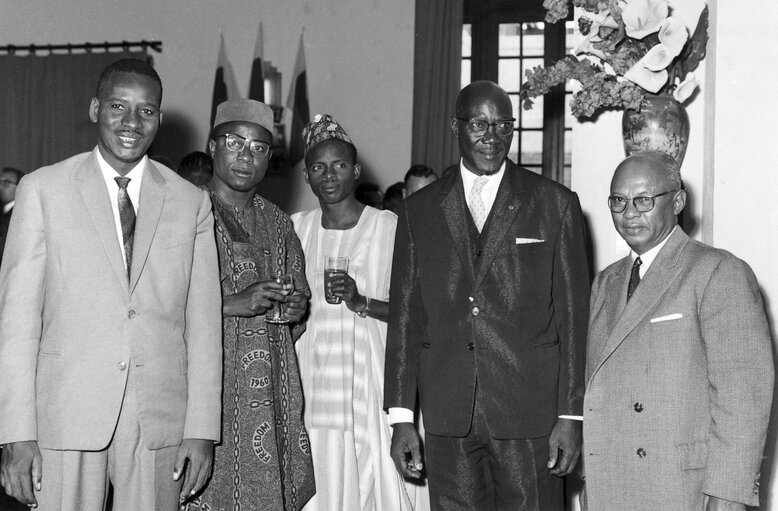 Photo 9 : Meeting of the permanent joint committee after the EPA Conference with the Parliaments of the African States and Madagascar in Tananarive, Madagascar - 3rd to 5th october 1962 - City Hall