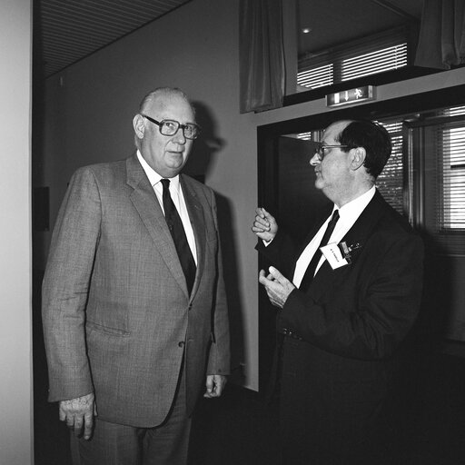 Visit of the Committee on Energy, Research and Technology at the Joint Research Centre of Ispra, Italy, in October 1984