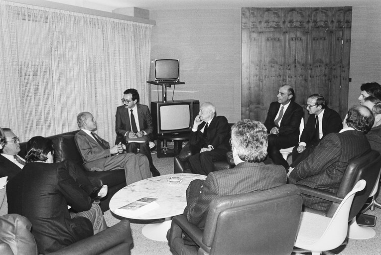 Fotogrāfija 5: Visit of Brazilian Politician Nelson CARNEIRO at the European Parliament in Strasbourg in October 1984