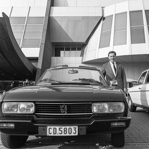 Foto 4: MEP Sergio PININFARINA at the European Parliament in Strasbourg