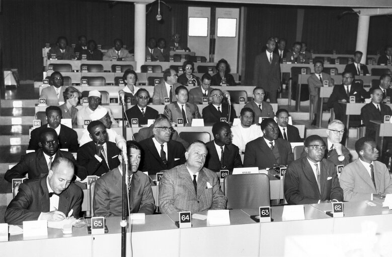 Fotografia 32: Meeting of the permanent joint committee after the EPA Conference with the Parliaments of the African States and Madagascar in Tananarive, Madagascar - 3rd to 5th october 1962