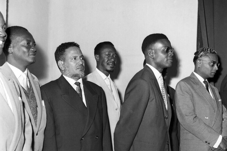 Photo 19 : Meeting of the permanent joint committee after the EPA Conference with the Parliaments of the African States and Madagascar in Tananarive, Madagascar - 3rd to 5th october 1962 - Presidential Palace