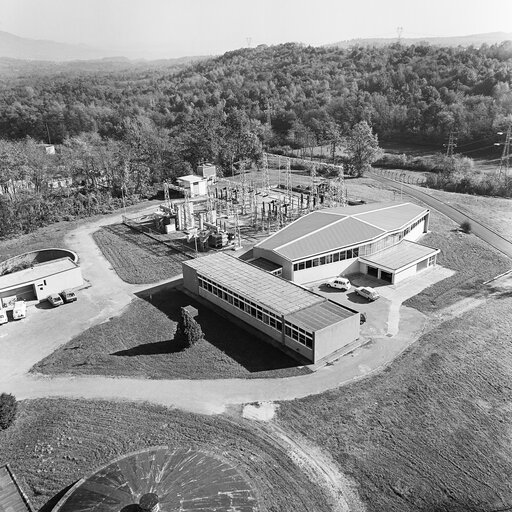 Valokuva 4: Visit of the Committee on Energy, Research and Technology at the Joint Research Centre of Ispra, Italy, in October 1984