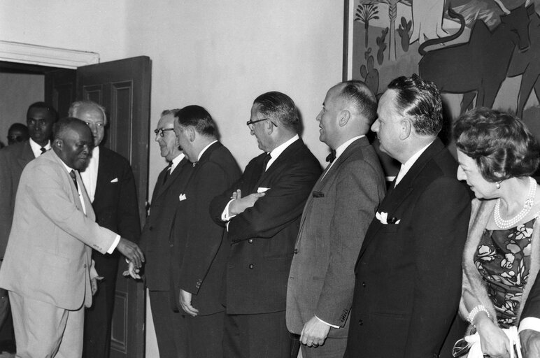 Photo 17 : Meeting of the permanent joint committee after the EPA Conference with the Parliaments of the African States and Madagascar in Tananarive, Madagascar - 3rd to 5th october 1962 - Presidential Palace