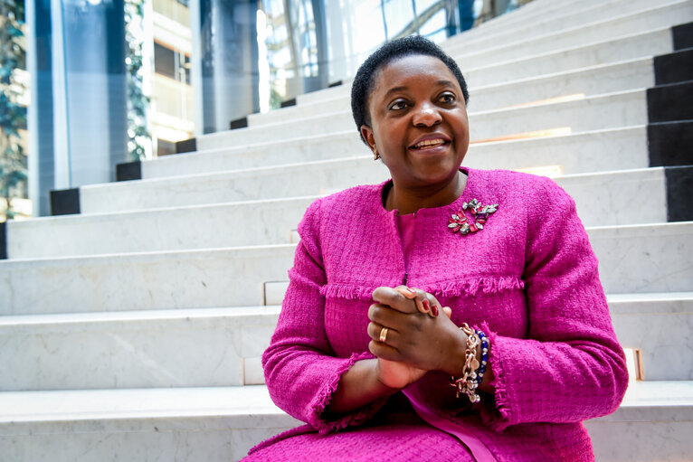 Photo 6: Cecile Kashetu KYENGE in the EP