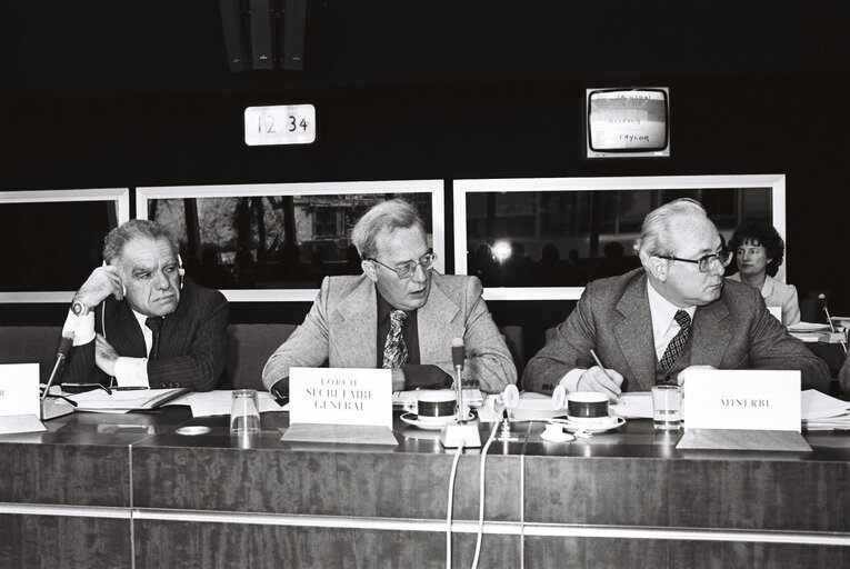 Fotografie 3: Plenary session in Strasbourg in December 1979.Meeting