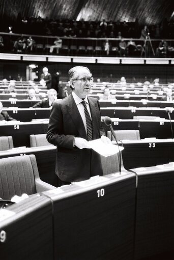 Foto 6: The MEP Emilio COLOMBO during a plenary session in Strasbourg in January 1980