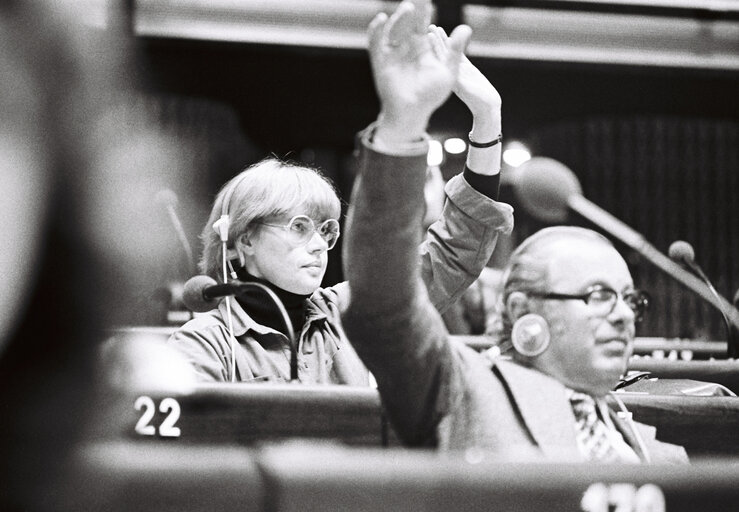 Photo 3 : Magdalene HOFF during a plenary session in the hemicycle of Strasbourg in November 1979.