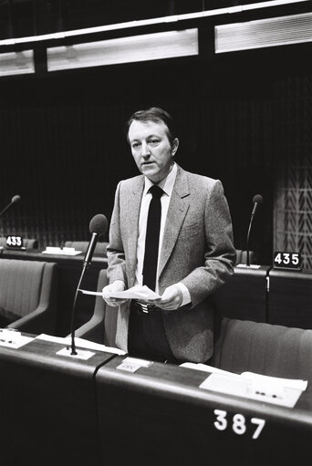 Suriet 4: The MEP Georges SARRE during a session in Strasbourg in January 1980.