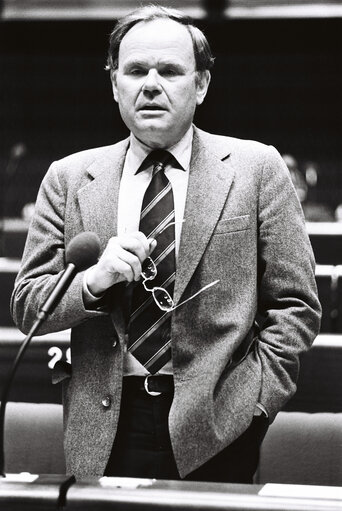 The MEP Horst LANGES during a plenary session in Strasbourg in November 1979.