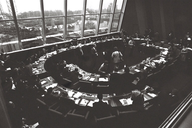 Foto 1: Plenary session in Strasbourg in December 1979.Meeting