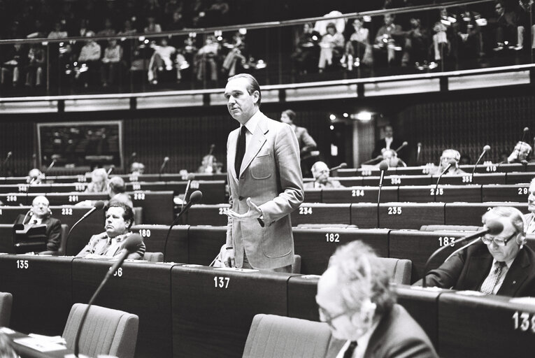 Nuotrauka 3: The MEP Alfredo DIANA during a session in the hemicycle of Strasbourg in November 1979.