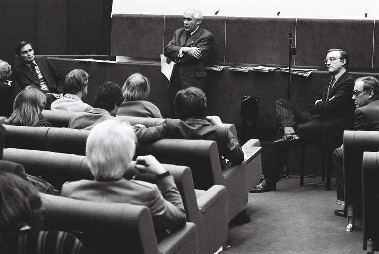 Fotografi 2: Plenary session in Strasbourg in December 1979.Meeting