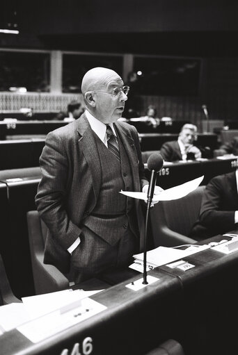 Zdjęcie 1: The MEP Corentin CALVEZ during a session in Strasbourg in January 1980.