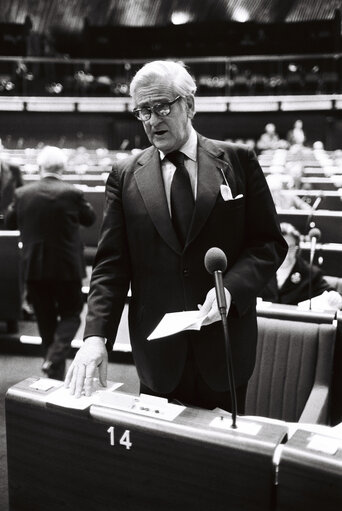 Photo 1: Plenary session in Strasbourg in January 1980